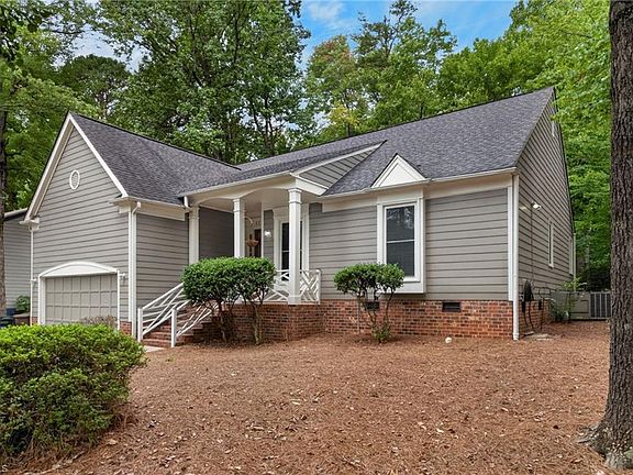 3rd image of 4702 Country Woods Ln