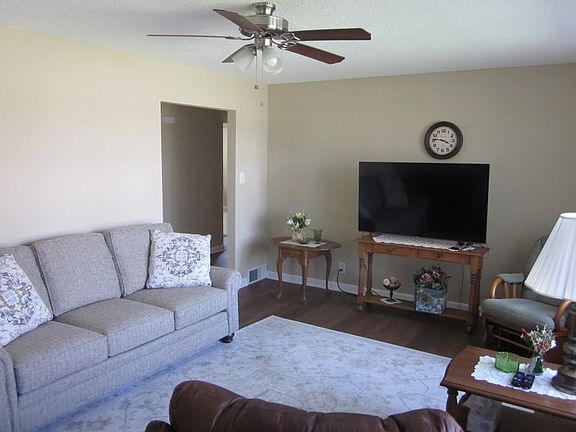 2nd image of 23 Kellwood Dr