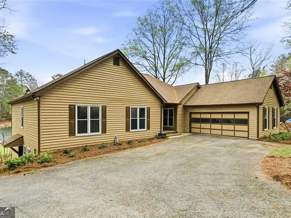 215 White Antelope St, Waleska, GA 30183