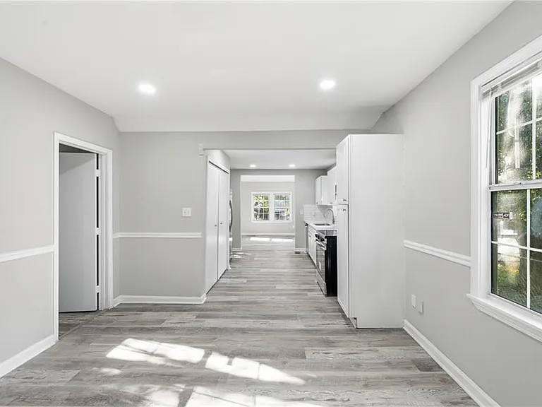 3024 Grand Ave SW — Photo 10