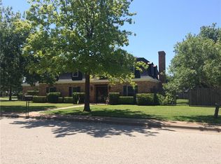 1625 S Rodgers Dr, Graham, TX 76450