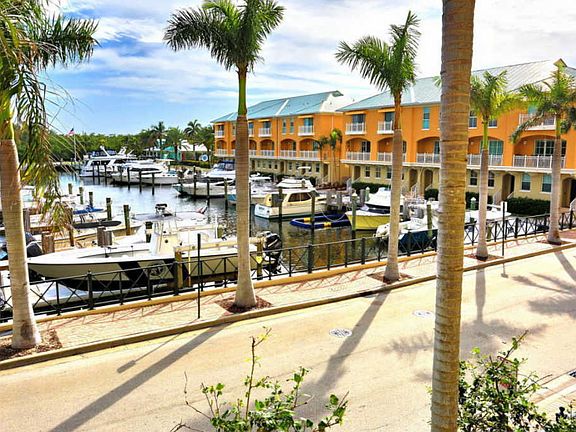 3rd image of 700 E Boynton Beach Blvd Unit 201