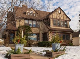 284 Pelham Blvd, Saint Paul, MN 55104