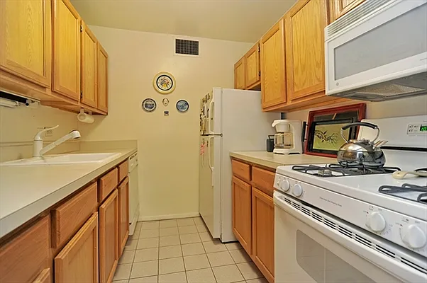 Sold by Citi Habitats | media 15