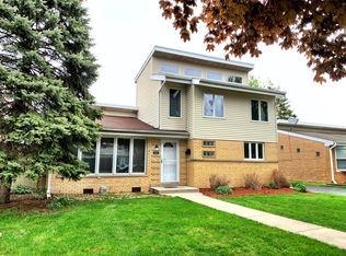 4036 W 106th St, Oak Lawn, IL