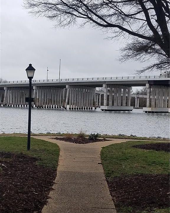 2nd image of 132 Mill Point Dr