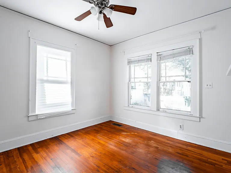 195 Flora Ave NE — Photo 7