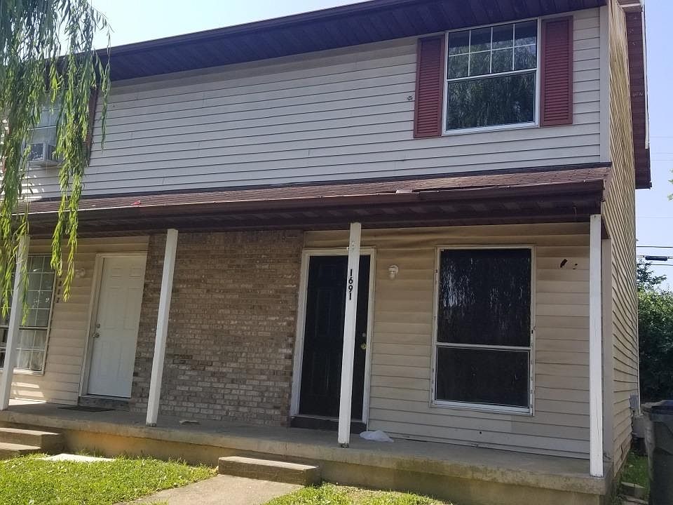 1st image of 1689 Gerald Dr