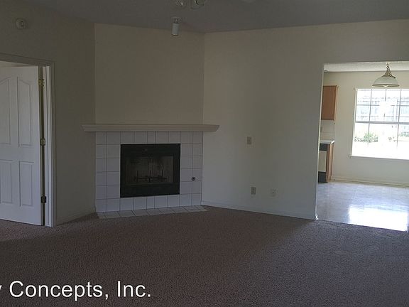 2nd image of 3441 W Fairfax St