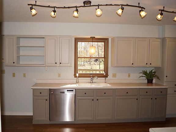 5th image of 19279 NW Parkway Dr