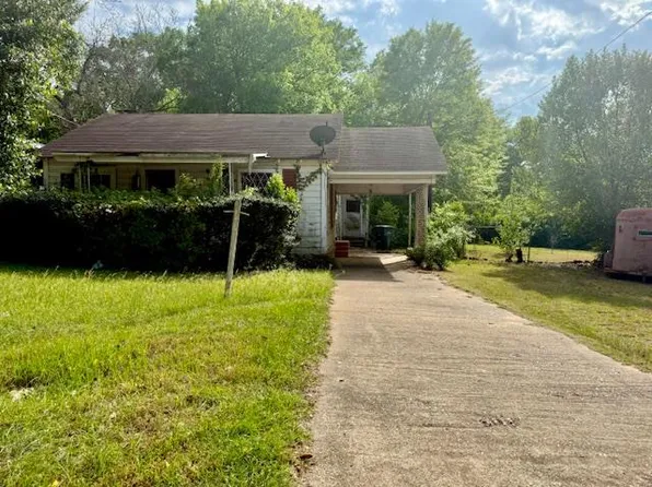 318 Brewer St, Nacogdoches, TX 75961
