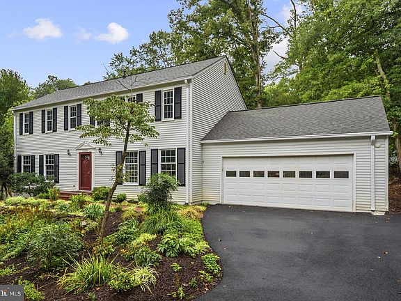 2nd image of 11231 Hunting Horn Ln