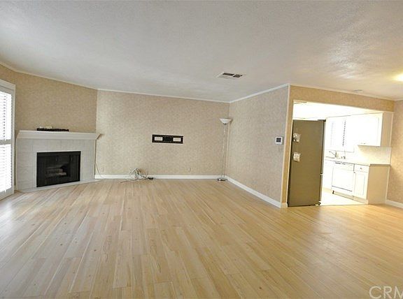 3rd image of 108 Chapel Ave Unit 5