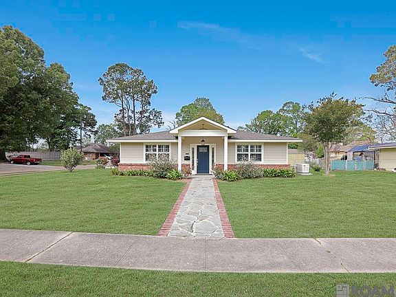 4th image of 2166 Silverest Ave