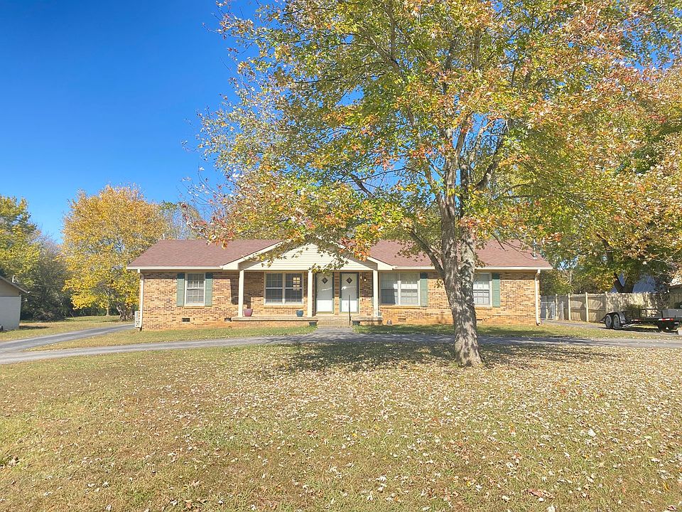 2nd image of 113 Fisher Dr #B