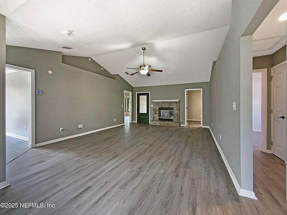 3rd image of 11356 SUTTON LAKES Court