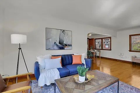 4th image of 1308 W 11th Ave