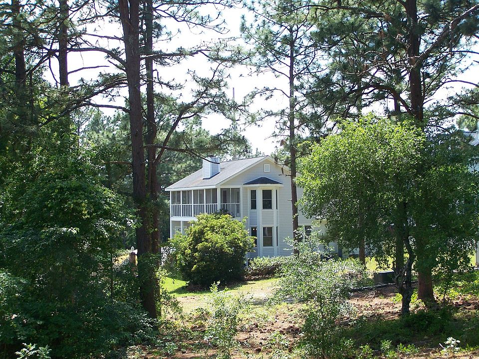 1st image of 205 Sparkleberry Ln
