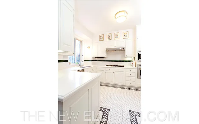 Sold by Douglas Elliman | media 15