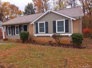 3318 Lochway Ln, Charlotte, NC 28269