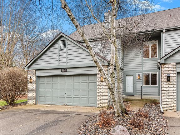 3rd image of 101 Wildwood Bay Dr