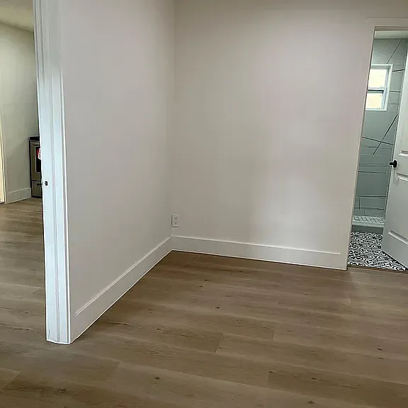 1720 N 17th Ave #7 — Photo 5