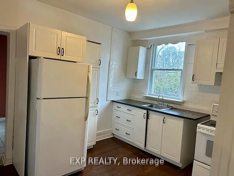 502 Richardson Ave #1 — Photo 4