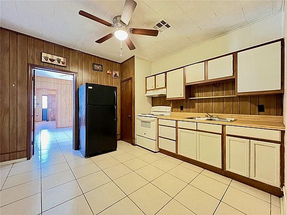 4th image of 516 Avenue A