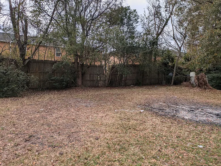 6814 Tinkerbell Ln — Photo 19