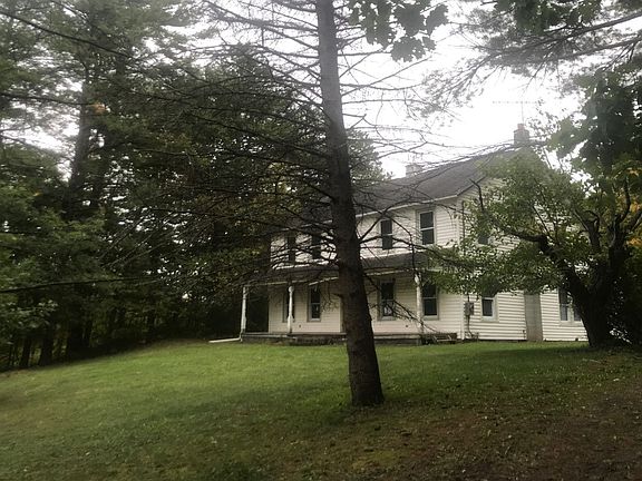 2nd image of 733 Mountain Ave