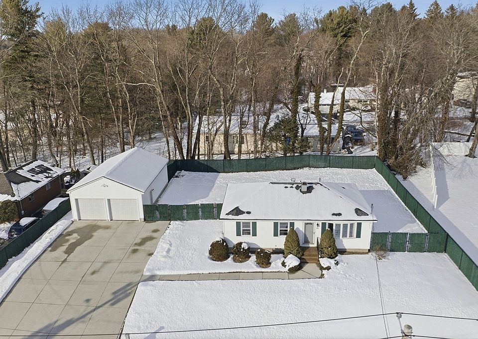 1st image of 23 Gail Dr
