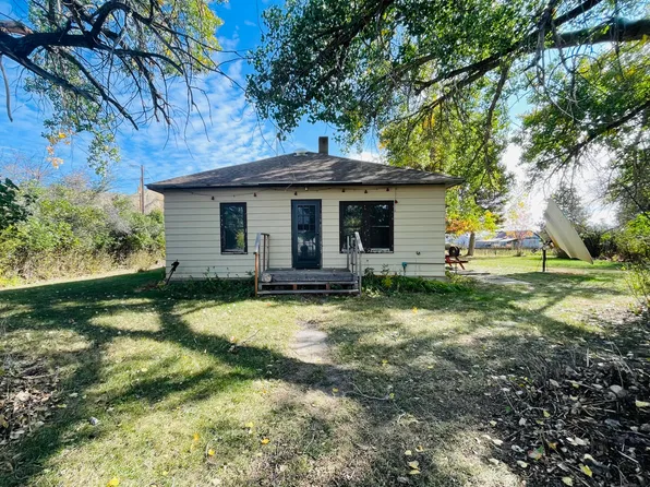 410 3rd Ave, Loma, MT 59460
