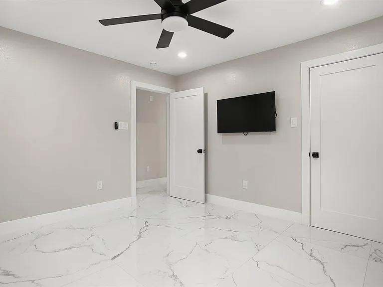 4002 Dixie Farm Rd — Photo 18