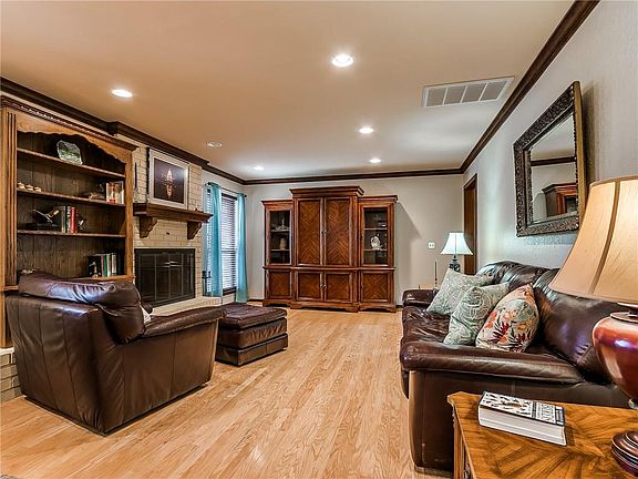 4th image of 5408 Hart Dr NE