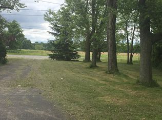 34740 Royalton Rd, Grafton, OH 44044