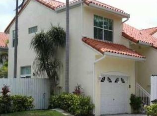 3840 Lombardy St, Hollywood, FL 33021