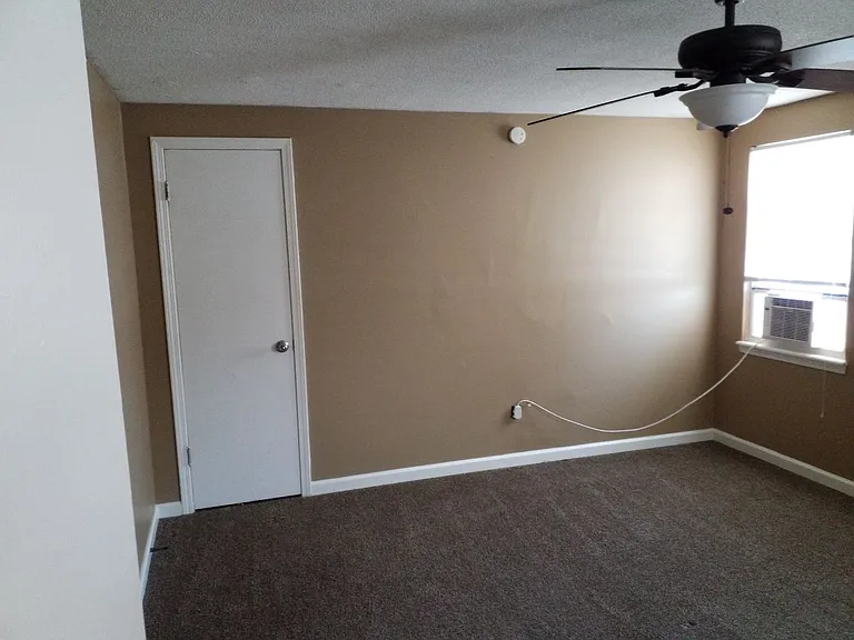 10013 N Harrison Dr — Photo 11