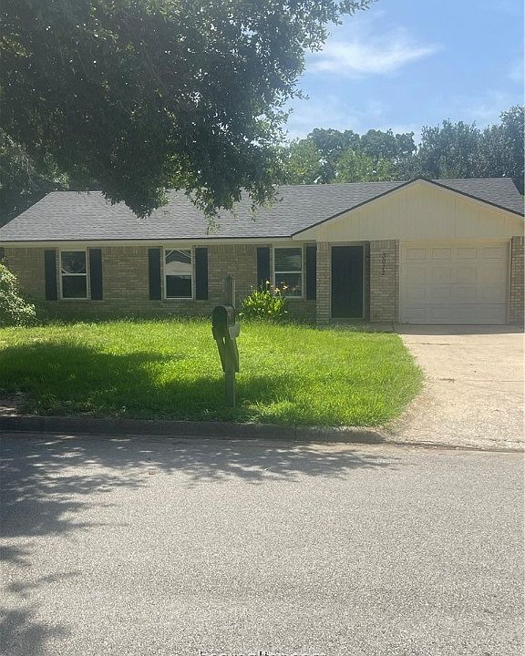 1st image of 3012 Pierre Pl