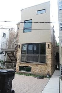 2nd image of 4004 N Hermitage Ave