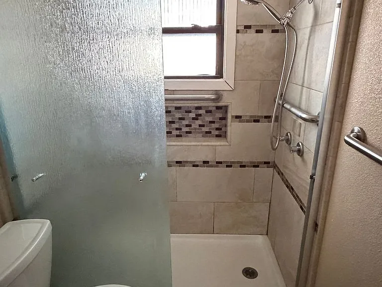 785 E Ventura Ave — Photo 4
