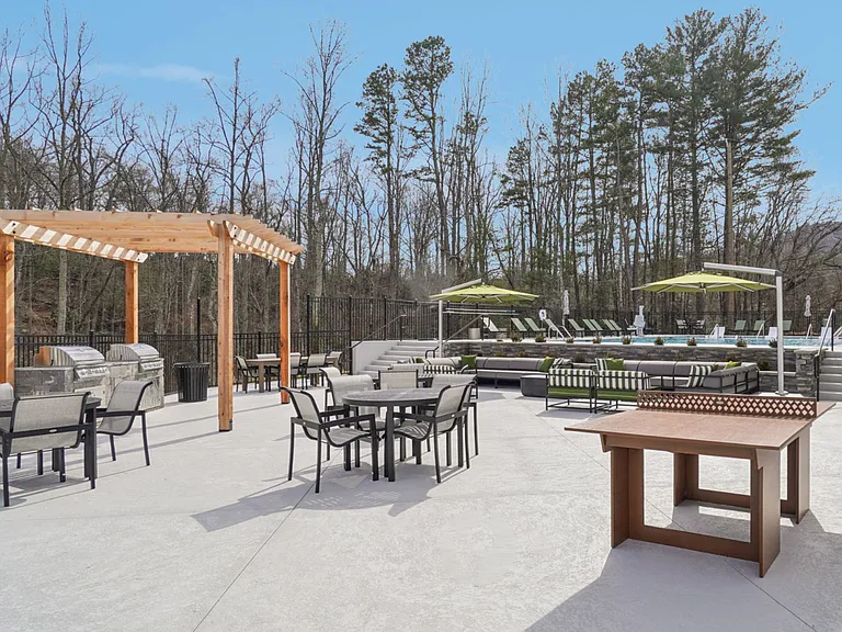 Arden Pines Luxury Apartments — Photo 10