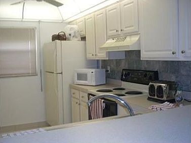 5th image of 7400 S Ocean Dr APT 501