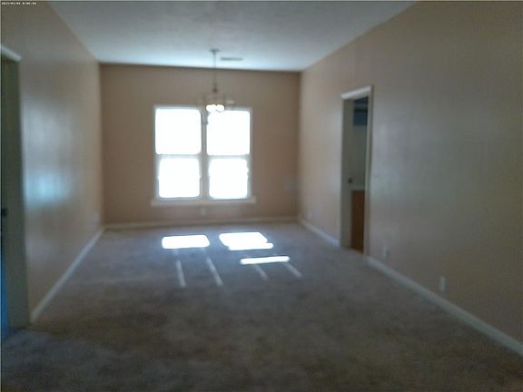 3rd image of 701 W Peoria St