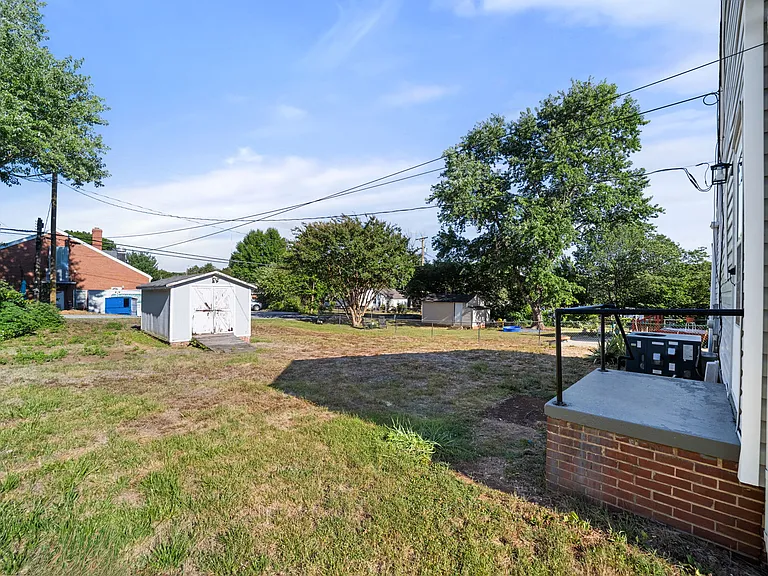 2312 Maple St — Photo 25