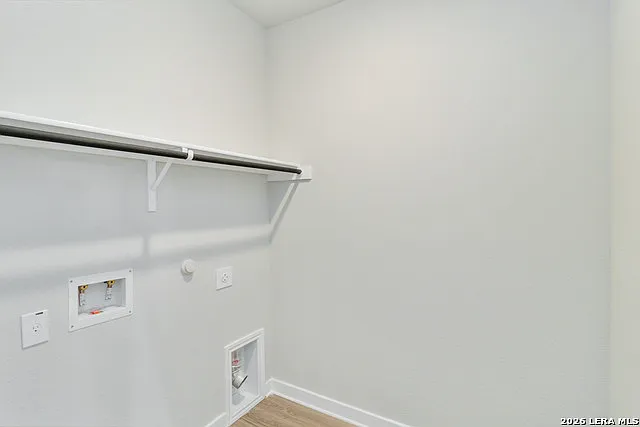 339 Nespral Dr — Photo 24