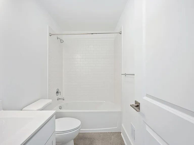 9207 Forkleaf Oak Dr — Photo 48