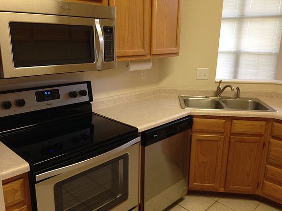 4th image of 611 E Moss Creek Ct