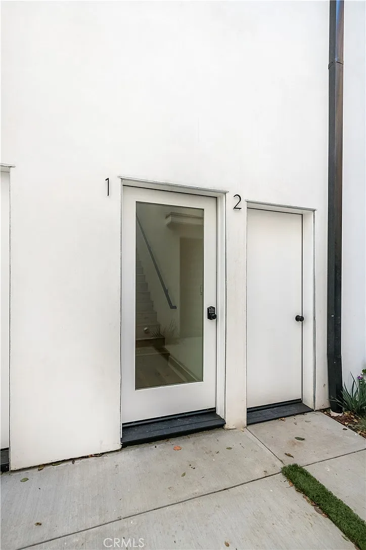 3 bed, 1314 sqft, $4,985 — Photo 3