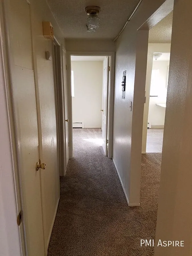 2 Bedroom 1 Bathroom Ground Level Apartment in Longmont — Photo 4