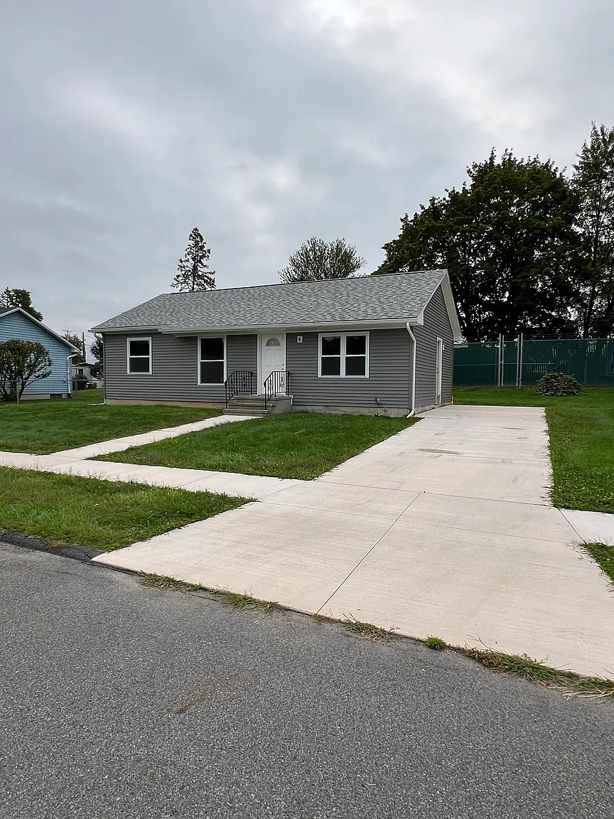 102 Donny Dr photo 1